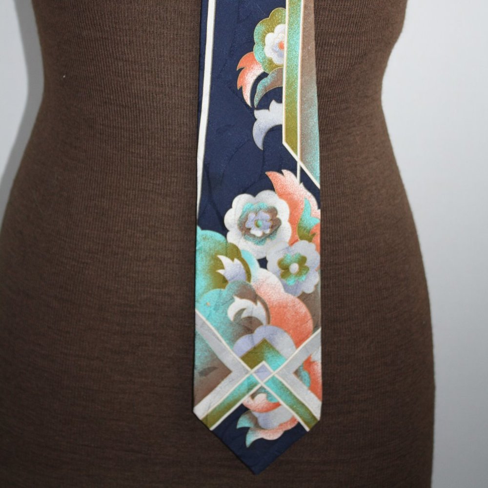 Vintage Braemore Italian Silk Tie Navy blue floral pattern